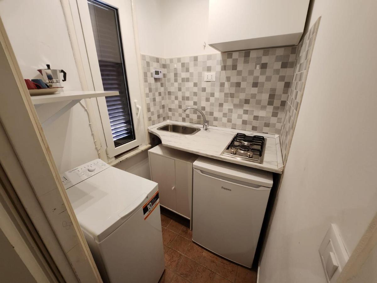 Monolocale Suite Con Terrazzino Roma Exterior foto